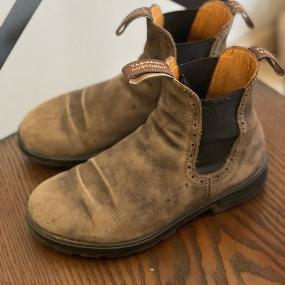 Blundstone Tasmania Australia women’s 6.5 casual boots